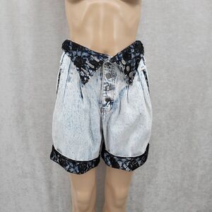Stefano Vintage Acid Wash High Waisted Mom Denim Shorts with Black Lace Trim